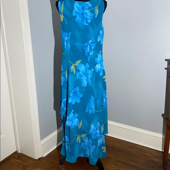 Studio Sundress - Picture 4 of 6